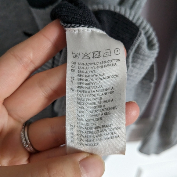 H&M x HELLO KITTY Grey Long Oversized Sweater size 4 - Picture 7 of 7